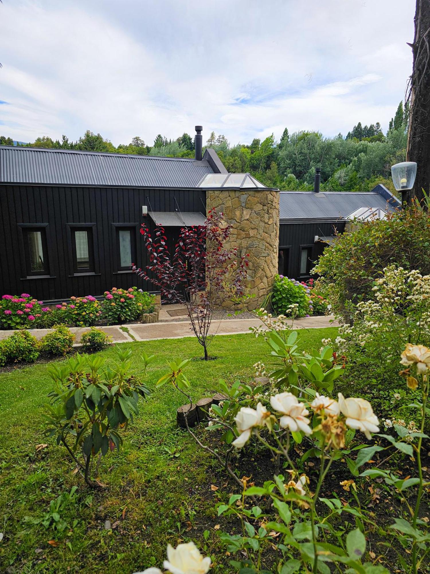 Das Rosenhaus Apart Hotel By Rosas Blancas San Martín de los Andes Exterior foto